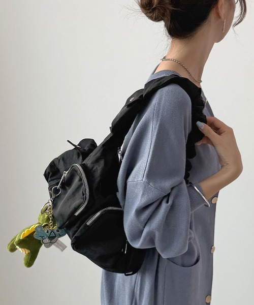 Futier land（フューティアランド）の「マルチポケットバッグ　ショルダーバッグ　アジャスター付き（ショルダーバッグ・レディース・アイボリー/ブラック・FREE）」の11枚目の写真