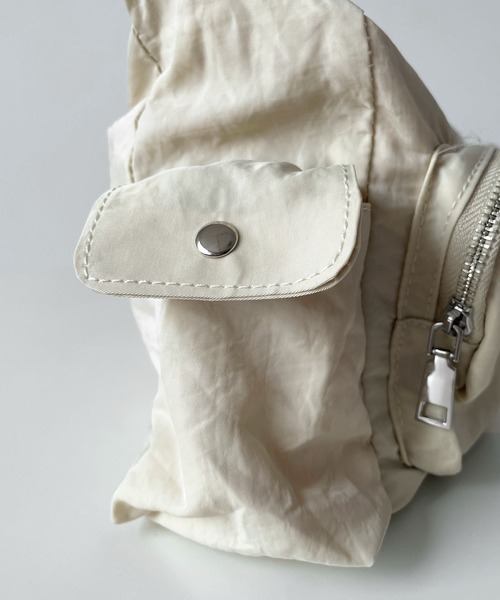 Futier land（フューティアランド）の「マルチポケットバッグ　ショルダーバッグ　アジャスター付き（ショルダーバッグ・レディース・アイボリー/ブラック・FREE）」の17枚目の写真