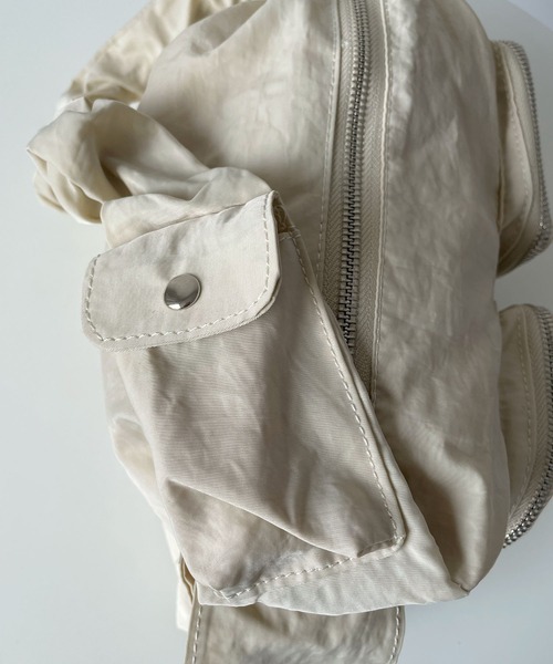 Futier land（フューティアランド）の「マルチポケットバッグ　ショルダーバッグ　アジャスター付き（ショルダーバッグ・レディース・アイボリー/ブラック・FREE）」の21枚目の写真