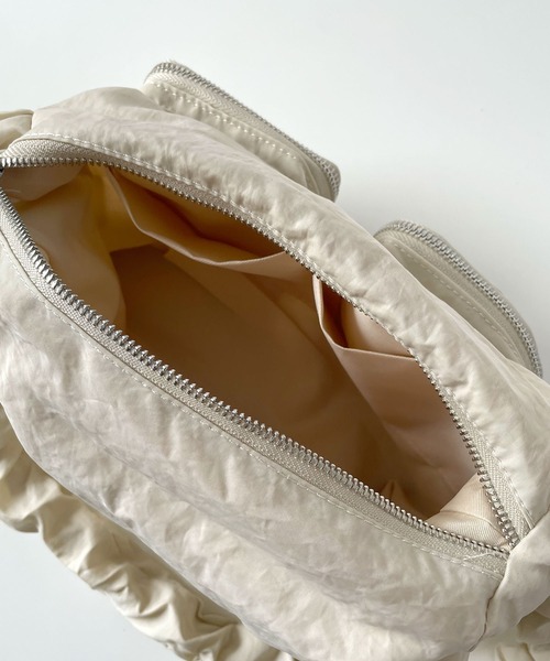 Futier land（フューティアランド）の「マルチポケットバッグ　ショルダーバッグ　アジャスター付き（ショルダーバッグ・レディース・アイボリー/ブラック・FREE）」の22枚目の写真