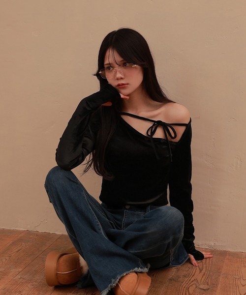M DOLLY(エムドリー)の「*M DOLLY original* velor ribbon sogno tops/ベロアリボンソーニョトップス(Tシャツ/カットソー・レディース・ブラック/ベージュ・FREE)」の2枚目の写真