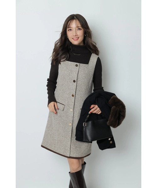 Apuweiser-riche（アプワイザーリッシェ）の「スクエアネックミニ