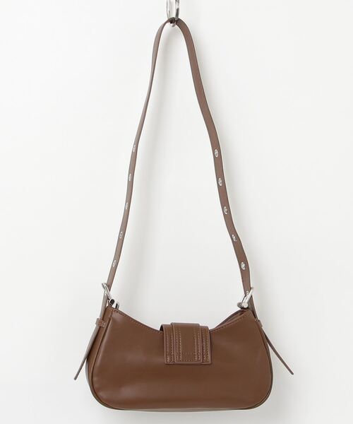 TITTY&CO.（ティティーアンドコー）の「スウェード調ベルトショルダーバッグ（ショルダーバッグ・レディース・ブラウン/ブラック/キャメル・FREE）」の10枚目の写真