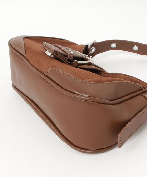 TITTY&CO.（ティティーアンドコー）の「スウェード調ベルトショルダーバッグ（ショルダーバッグ・レディース・ブラウン/ブラック/キャメル・FREE）」の11枚目の写真