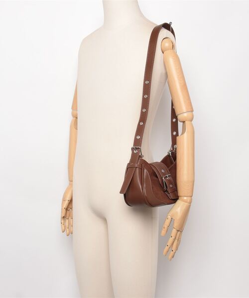 TITTY&CO.（ティティーアンドコー）の「スウェード調ベルトショルダーバッグ（ショルダーバッグ・レディース・ブラウン/ブラック/キャメル・FREE）」の13枚目の写真