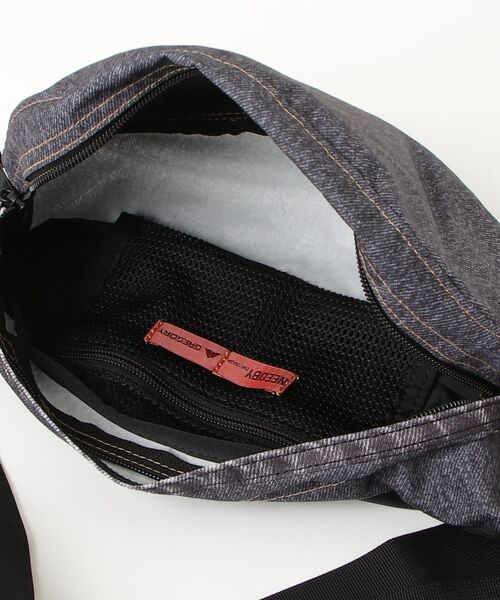 GREGORY(グレゴリー)の「テールランナー TAILRUNNER V2 ブラックデニムNeedby(ボディバッグ/ウエストポーチ・メンズ・ブラック系その他・ONE SIZE)」の4枚目の写真