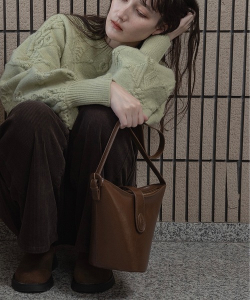 lawgy（ラウジー）の「triangle logo one handle bag / トライアングルロゴワンハンドルバッグ（ハンドバッグ・レディース・ブラック/ホワイト/ブラウン・FREE）」の12枚目の写真