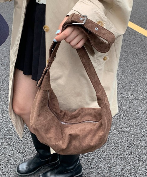 HALEY PESCA(ヘーリーペスカ)の「HALEY PESCA/フェイクスエード ヴィンテージショルダーバッグ(ショルダーバッグ・レディース・イエロー/ブラウン/レッド/ブラック/アイボリー・FREE)」の4枚目の写真