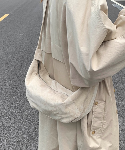 HALEY PESCA(ヘーリーペスカ)の「HALEY PESCA/フェイクスエード ヴィンテージショルダーバッグ(ショルダーバッグ・レディース・イエロー/ブラウン/レッド/ブラック/アイボリー・FREE)」の8枚目の写真