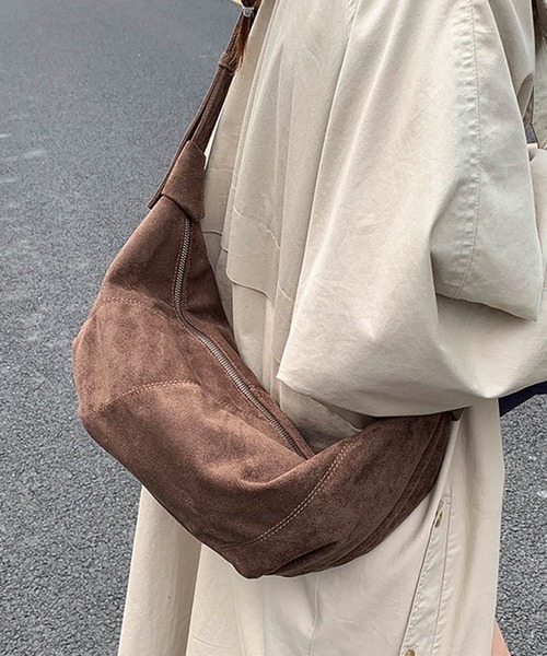 HALEY PESCA(ヘーリーペスカ)の「HALEY PESCA/フェイクスエード ヴィンテージショルダーバッグ(ショルダーバッグ・レディース・イエロー/ブラウン/レッド/ブラック/アイボリー・FREE)」の16枚目の写真