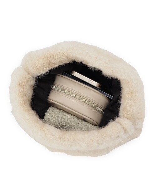 couture brooch（クチュールブローチ）の「フェイクファーチェーンバッグ（トートバッグ・レディース・ダークブラウン/ブラック/アイボリー・00）」の13枚目の写真