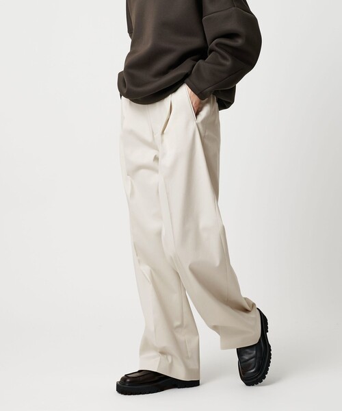 MARW UNITED ARROWS（マルゥ ユナイテッドアローズ）の「＜MARW UNITED ARROWS＞テーパード ワイド パンツ（その他パンツ・レディース・グレー系/オフホワイト/モカ・38/36/34）」の2枚目の写真