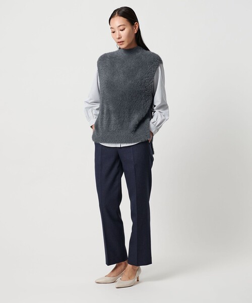 A DAY IN THE LIFE UNITED ARROWS(アデイインザライフユナイテッドアローズ)の「フェザー ハイネックベスト+シャツ <A DAY IN THE LIFE>(ニット/セーター・レディース・オフホワイト/ダークグレー・FREE)」の9枚目の写真