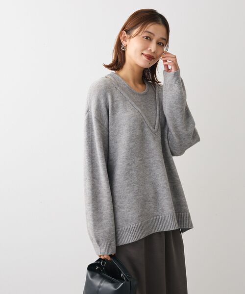 Green　Parks（グリーンパークス）の「フェイクレイヤードVネックニットプルオーバー（ニット/セーター・レディース・杢グレー/ライトベージュ/ブラウン・FREE）」の17枚目の写真