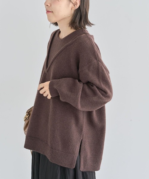 Green　Parks（グリーンパークス）の「フェイクレイヤードVネックニットプルオーバー（ニット/セーター・レディース・杢グレー/ライトベージュ/ブラウン・FREE）」の2枚目の写真