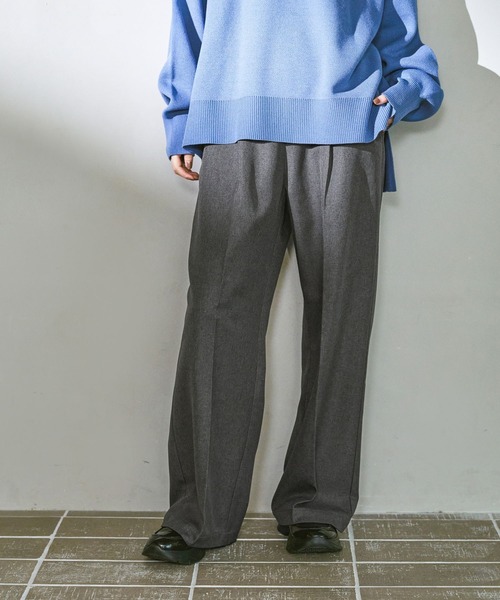 LAKOLE(ラコレ)の「裏起毛タックイージーパンツ / 591128(スラックス・レディース・モカ/ブラウン/ボルドー/グレー/ブラック・SMALL/MEDIUM/LARGE)」の2枚目の写真