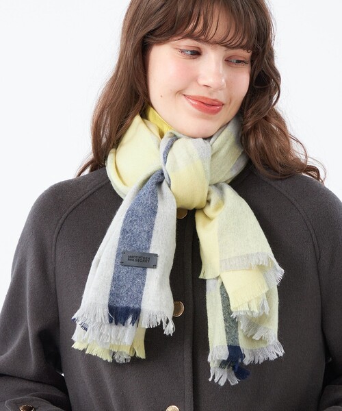 MACKINTOSH PHILOSOPHY（ﾏｯｷﾝﾄｯｼｭ ﾌｨﾛｿﾌｨｰ）の「ウォッシャブルカシミヤチェックストール（マフラー・レディース・ダークネイビー/チャコールグレー/パープル系その他4/グレー系その他/ブラウン系その他4・FREE）」の2枚目の写真