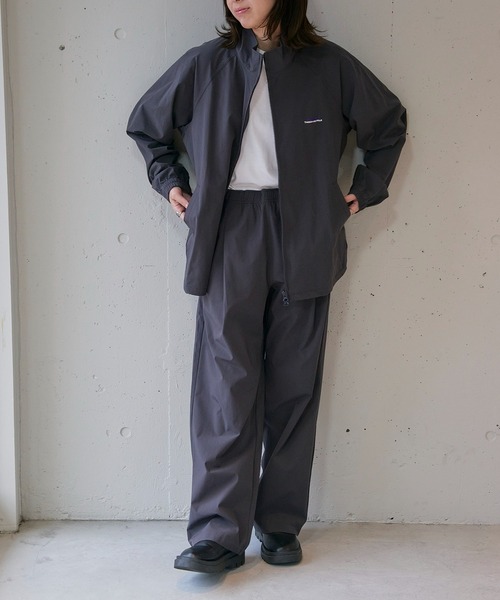 THOUSAND MILE(サウザンドマイル)の「【THOUSAND MILE】ZIP BLOUSON&T-SHIRT&PANTS SET UP(セットアップ・メンズ・ブラック/チャコールグレー・M/L/XL)」の2枚目の写真