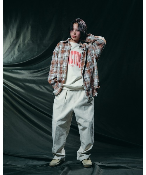 #Re:room（リルーム）の「カクタスヴィンテージクラックプリントスウェットトレーナー（Tシャツ/カットソー・メンズ・ネイビー/オフホワイト/ライトブラック・M-L/S-M）」の17枚目の写真