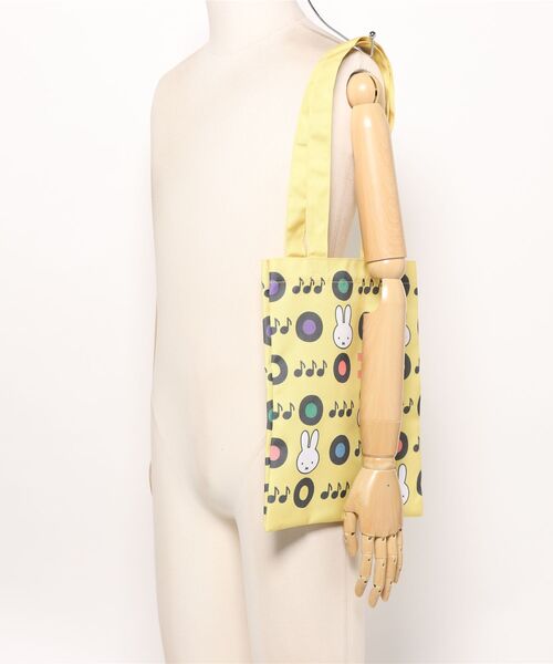 Miffy( ミッフィー)の「【 miffy 】 Dick Bruna ミッフィー&ミュージック フルカラートートバッグ 25W10(エコバッグ/サブバッグ・レディース・ブラック/イエロー・FREE)」の7枚目の写真