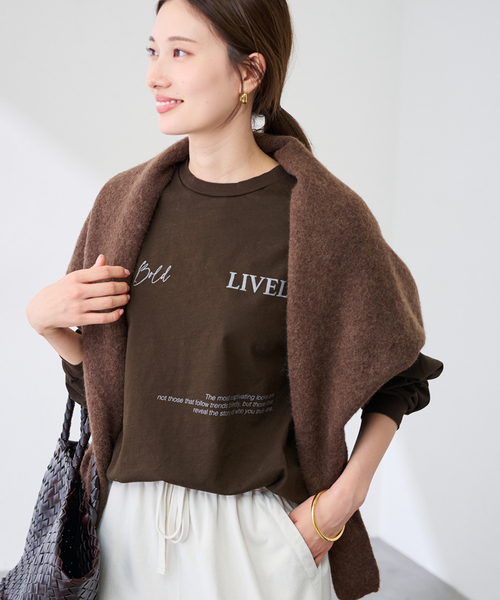 FRAMeWORK（フレームワーク）の「ロゴロンT(LIVELY)（Tシャツ/カットソー・レディース・ブラウン/ホワイト/チャコールグレー・FREE）」の11枚目の写真