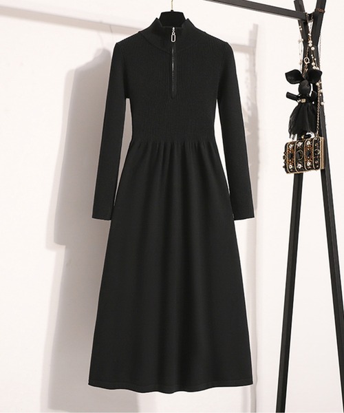 CHUL(チュル)の「ハーフジップハイネックワンピース(ワンピース・レディース・ブラック/ホワイト・MEDIUM/X-LARGE/LARGE)」の1枚目の写真