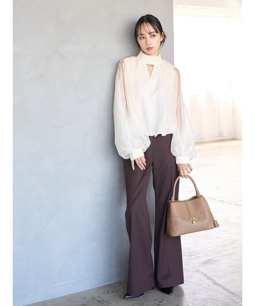 SNIDEL（スナイデル）の「パッドロックバッグ（ハンドバッグ・レディース・アイボリー/ブラック/キャメル・F）」の8枚目の写真