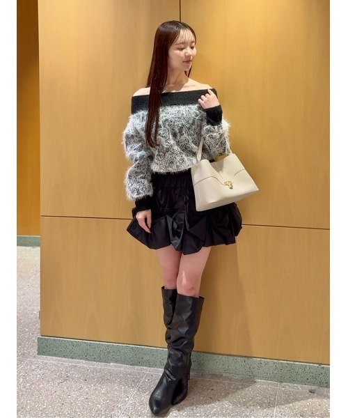 SNIDEL(スナイデル)の「パッドロックバッグ(ハンドバッグ・レディース・アイボリー/ブラック/キャメル・F)」の16枚目の写真