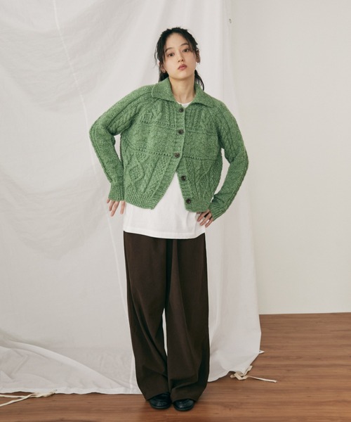 MERLOT（メルロー）の「ケーブル編みハートショートカーディガン（カーディガン/ボレロ・レディース・ブルー/ホワイト/グリーン・FREE）」の10枚目の写真