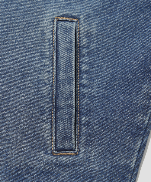 AGOD（エージーオーディー）の「ストーンウォッシングクロップデニムジャケット[インディゴ]（デニムジャケット・レディース・インディゴブルー・MEDIUM/LARGE/X-LARGE）」の10枚目の写真