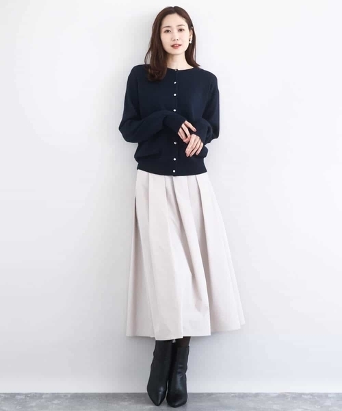 MK MICHEL KLEIN（エムケーミッシェルクラン）の「メモリータフタ タックフレアスカート/洗える（スカート・レディース・ベージュ/ブラック/ライトブルー・38）」の16枚目の写真