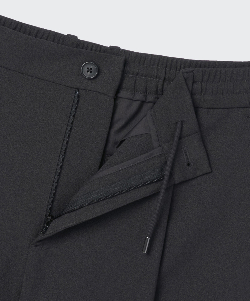 MUSINSA STANDARD（ムシンサスタンダード）の「クレープワンタックワイドバンディングショーツ[ダークグレー]（その他パンツ・メンズ・その他・38/42/36/34/32/30/26/28）」の3枚目の写真