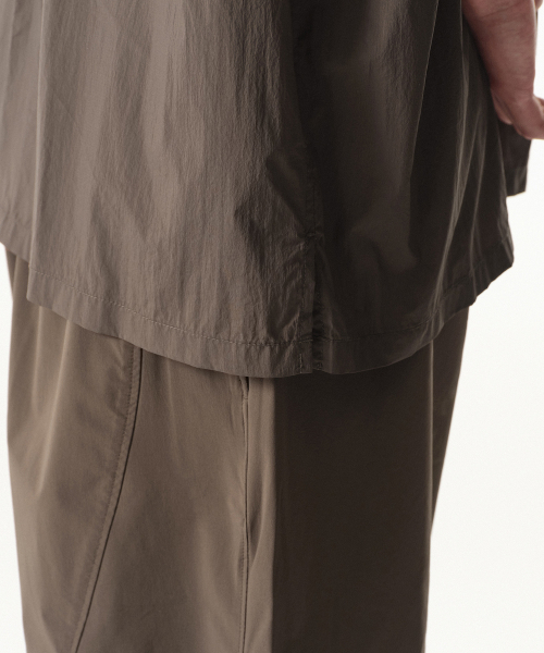 MUSINSA STANDARD（ムシンサスタンダード）の「[シティレジャー] エアウェイト半袖シャツ [ブラウン]（シャツ/ブラウス・メンズ・その他・SMALL/MEDIUM/LARGE/X-LARGE/XX-LARGE）」の7枚目の写真