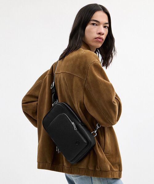 COACH（コーチ）の「フェリックス スリング バッグ（ボディバッグ/ウエストポーチ・メンズ・ブラック系その他・ONE）」の5枚目の写真