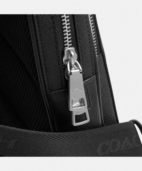 COACH（コーチ）の「フェリックス スリング バッグ（ボディバッグ/ウエストポーチ・メンズ・ブラック系その他・ONE）」の7枚目の写真