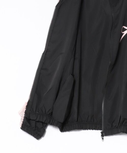 VIBGYOR Women(ヴィブジョー ウィメン)の「【Mayree】 リボン デザイン サイドライン レース アウター(ナイロンジャケット・レディース・ブラック・X-LARGE/LARGE/MEDIUM)」の9枚目の写真