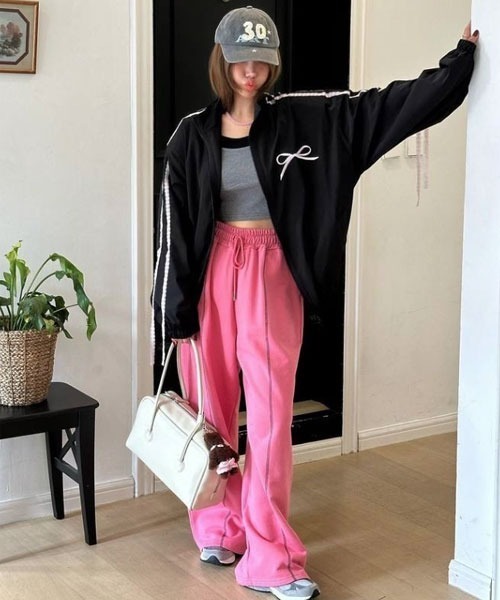 VIBGYOR Women(ヴィブジョー ウィメン)の「【Mayree】 リボン デザイン サイドライン レース アウター(ナイロンジャケット・レディース・ブラック・X-LARGE/LARGE/MEDIUM)」の2枚目の写真