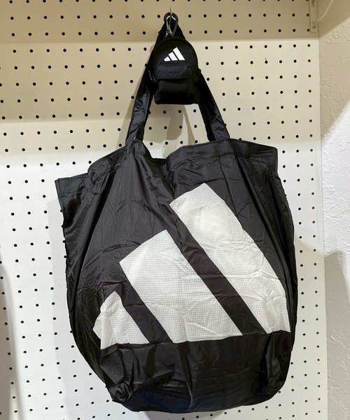 WHIMSIC（ウィムジック）の「【adidas】PACKABLE ECO BAG（ハンドバッグ・メンズ・ブラック/ブルー・ONE SIZE）」の4枚目の写真