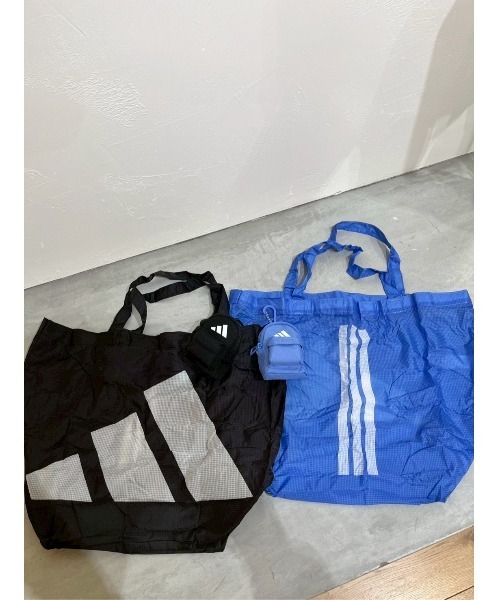 WHIMSIC（ウィムジック）の「【adidas】PACKABLE ECO BAG（ハンドバッグ・メンズ・ブラック/ブルー・ONE SIZE）」の6枚目の写真