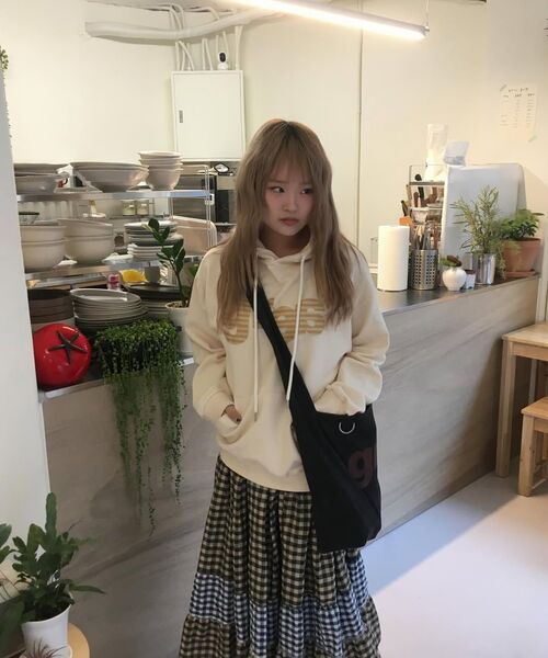 GRAVER（グレーバー）の「[ユニセックス]GRAE-Sストライプフードパーカー_クリーム（パーカー・レディース・アイボリー・SMALL/MEDIUM/LARGE）」の10枚目の写真