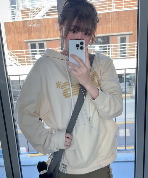 GRAVER（グレーバー）の「[ユニセックス]GRAE-Sストライプフードパーカー_クリーム（パーカー・レディース・アイボリー・SMALL/MEDIUM/LARGE）」の11枚目の写真