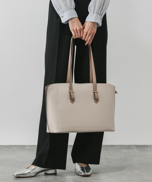 GLOBAL WORK（グローバルワーク）の「スペ軽撥水6ポケA4トート/611426（トートバッグ・レディース・ブラウン/ブラック系その他/ベージュ/ホワイト系その他6/ホワイト系その他7/ブラック・ONE SIZE）」の7枚目の写真