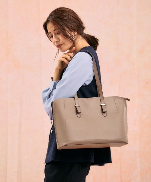 GLOBAL WORK（グローバルワーク）の「スペ軽撥水6ポケA4トート/611426（トートバッグ・レディース・ブラウン/ブラック系その他/ベージュ/ホワイト系その他6/ホワイト系その他7/ブラック・ONE SIZE）」の20枚目の写真