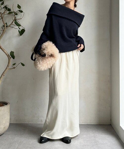 DouDou（ドゥドゥ）の「サテンストレートスカート（スカート・レディース・オフホワイト/モカ/ブラック・36/38）」の6枚目の写真