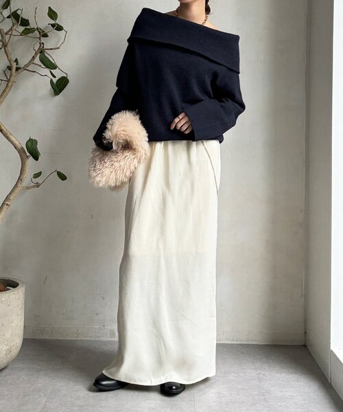 DouDou（ドゥドゥ）の「サテンストレートスカート（スカート・レディース・オフホワイト/モカ/ブラック・36/38）」の7枚目の写真