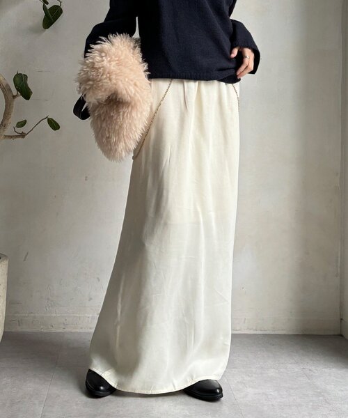 DouDou（ドゥドゥ）の「サテンストレートスカート（スカート・レディース・オフホワイト/モカ/ブラック・36/38）」の10枚目の写真