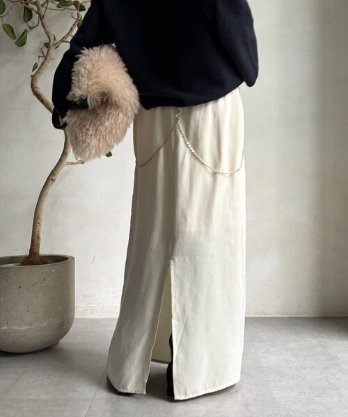 DouDou（ドゥドゥ）の「サテンストレートスカート（スカート・レディース・オフホワイト/モカ/ブラック・36/38）」の12枚目の写真