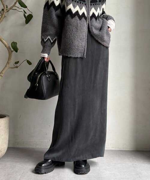 DouDou（ドゥドゥ）の「サテンストレートスカート（スカート・レディース・オフホワイト/モカ/ブラック・36/38）」の18枚目の写真