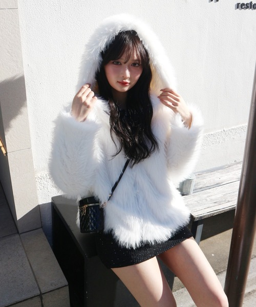CeLess(セレス)の「Feminine Fur Coat / フェミニンファーコートブルゾン(ブルゾン・レディース・ブラック/ホワイト/ブルー/グレー/ピンク・FREE)」の13枚目の写真