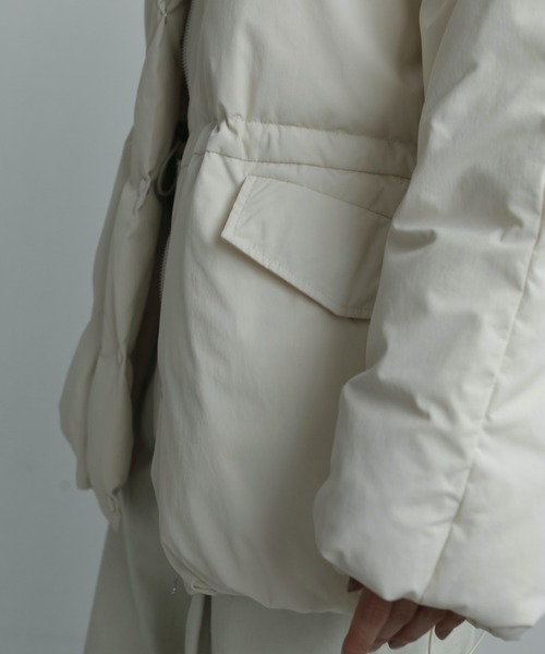 anuke（アンヌーク）の「[anuke/アンヌーク] スタンドカラーダウンコート（ダウンジャケット/コート・レディース・アイボリー/ブラック・36）」の7枚目の写真